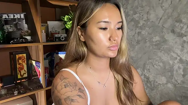 immahawaii's Live XXX Chat