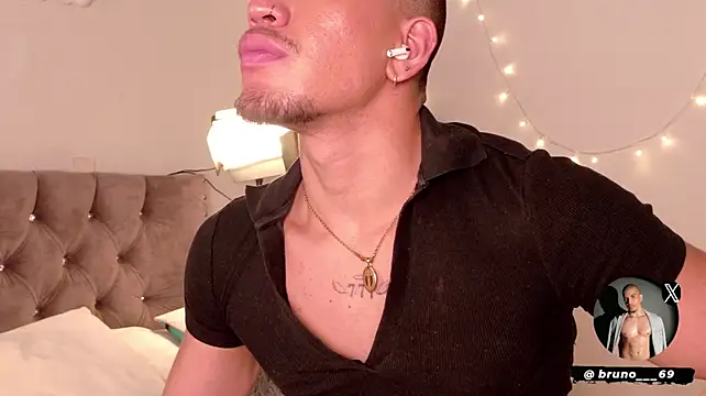 Chat XXX Live Bruno___69