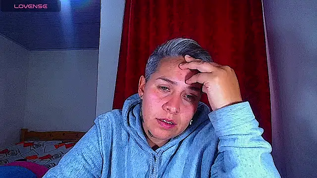 XXX chat uživo modela Yessi_rousse