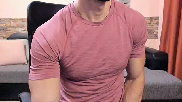 HotHunkTrainer Chat XXX in diretta
