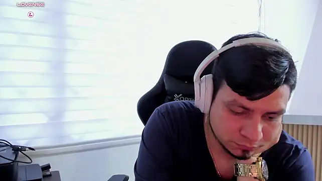 Онлайн чат XXX Rick_Adams