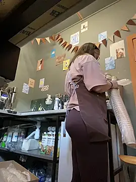 צ'אט XXX בשידור חי של cinnabon_