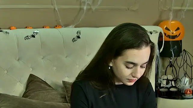 RachelBarker Adlı Modelin Canlı XXX Sohbeti