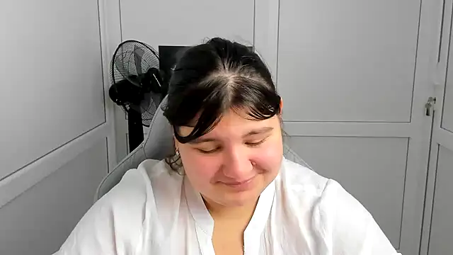 XXX chat uživo modela PhoenixFly