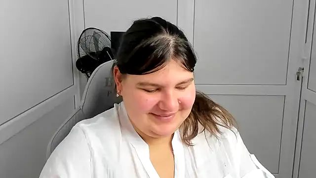 Chat +18 de PhoenixFly ao vivo