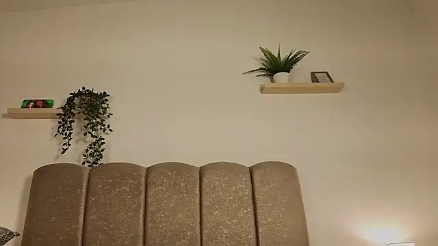 zoemoon1_ Adlı Modelin Canlı XXX Sohbeti