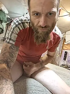 โชว์เว็บแคมของ bearded_cross