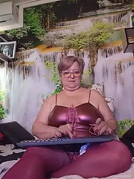 XXX chat uživo modela QueenPammy1