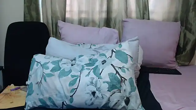 Czat XXX na żywo – Foxybrownxx1
