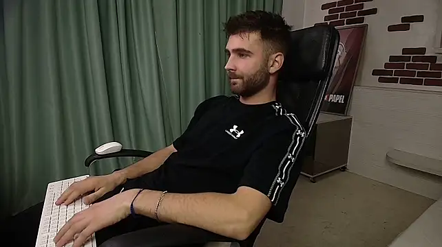 Živý XXX chat KyloEast