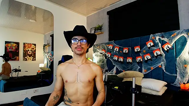 Ethan_Briggs_ Adlı Modelin Canlı XXX Sohbeti