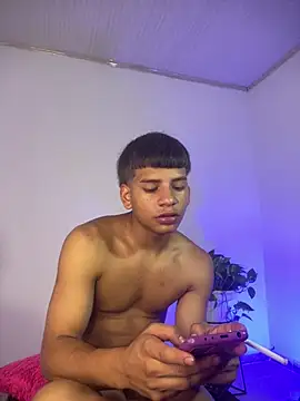 Alessio_hotのライブXXXチャット