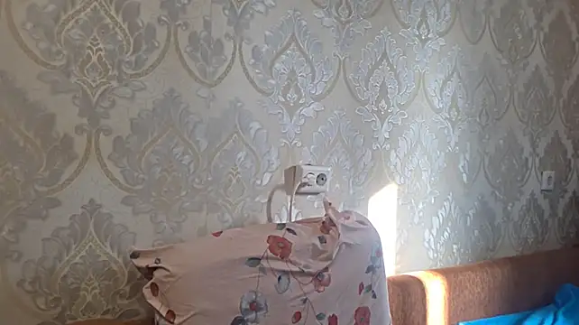 XXX chat uživo modela ChrystalAlma