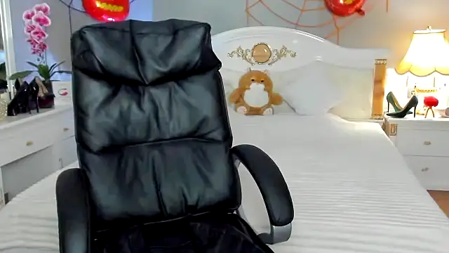 Chat +18 de RosiAlina ao vivo