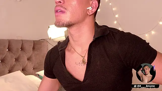 Bruno___69 Obrolan Langsung XXX