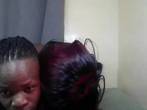 XXX chat uživo modela BlackDivas2_