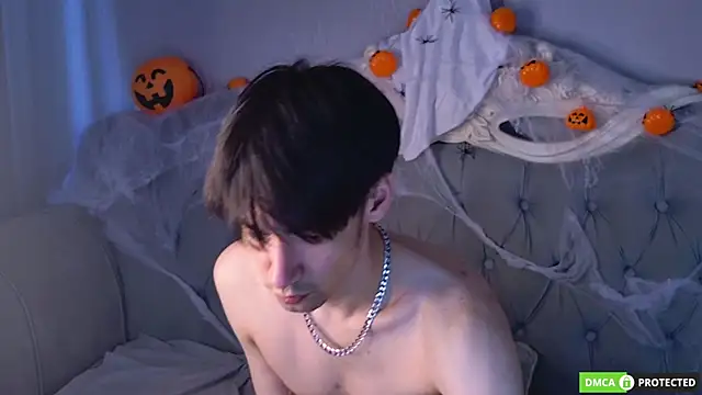 CalvinChapman Adlı Modelin Canlı XXX Sohbeti