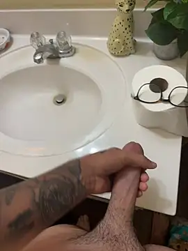 tattooesboyyy: διαδικτυακό σόου στην κάμερα