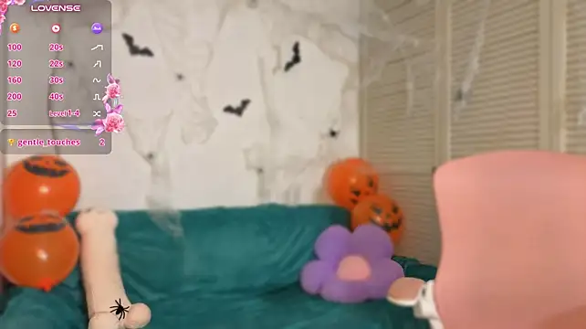 queenneee's Live XXX Chat