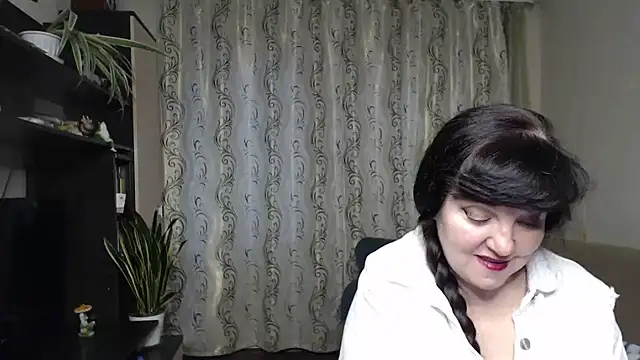 Chat XXX en directo de Illusionq