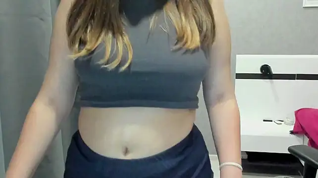 Chat +18 de Mia_shy1 ao vivo