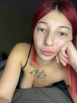 Nyveran Live XXX chat