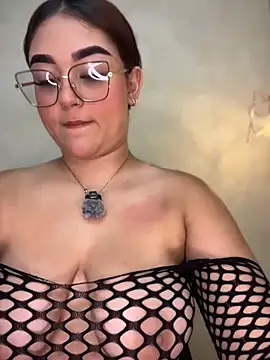 Tiny_Gray Chat XXX in diretta