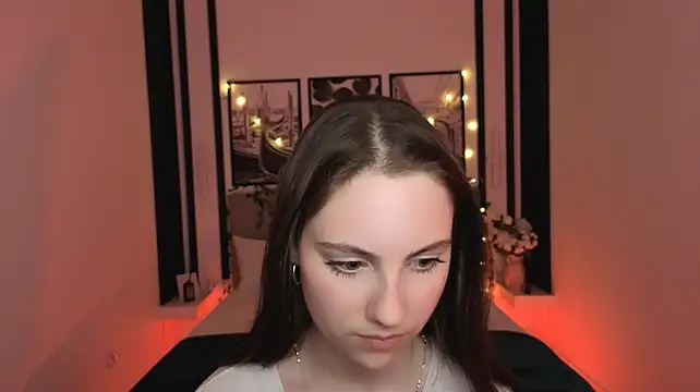 _AliceWells' Live XXX Chat