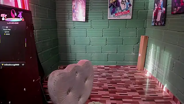 Chat +18 de DanaaRey ao vivo