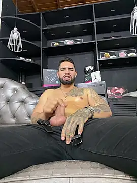 matteosantos Live XXX-Chat