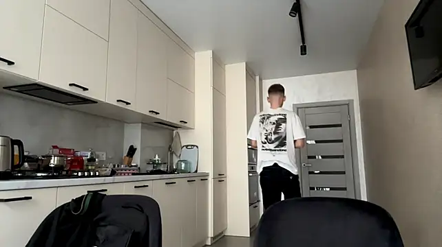 SoloFury live XXX chat