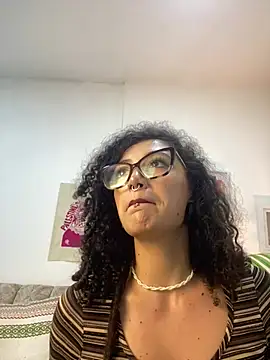 Chat +18 de CurlyMeryJane ao vivo