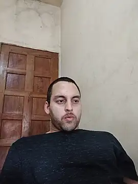 matvaz21cm Chat XXX in diretta