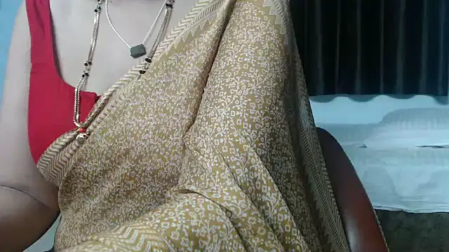 Chat XXX ao vivo de sunitha-3