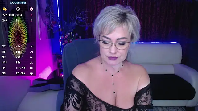 Chat +18 de Ellen_Ripley ao vivo