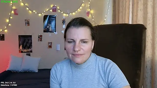 Chatroom XXX en direct de Mirabelle_Velvet