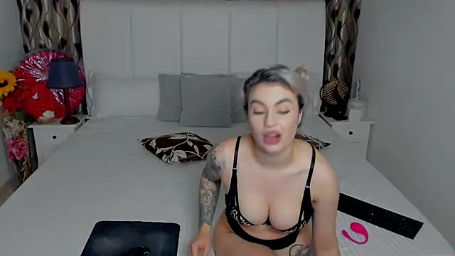 RaisaHot's Live XXX Chat