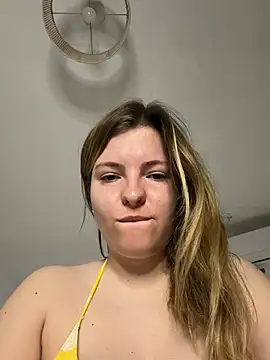 Chat +18 de heyitskiara ao vivo