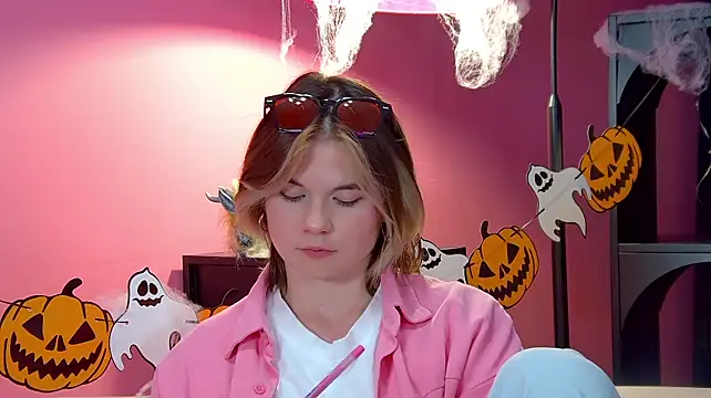 AliceAllard Chat XXX in diretta