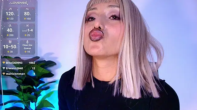 tati_cardenas' Live XXX Chat