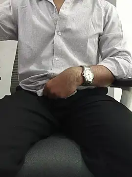 8inch_hunk19: απευθείας συνομιλία ΧΧΧ