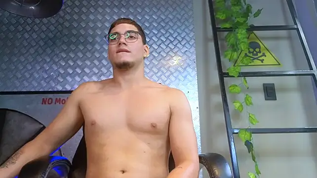 ThiagoFox Live XXX-chat