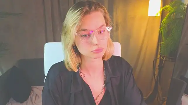Živý XXX chat NoraMoreau
