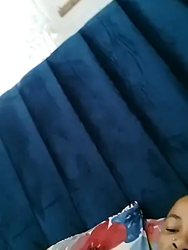 צ'אט XXX בשידור חי של ClitorisBoobs