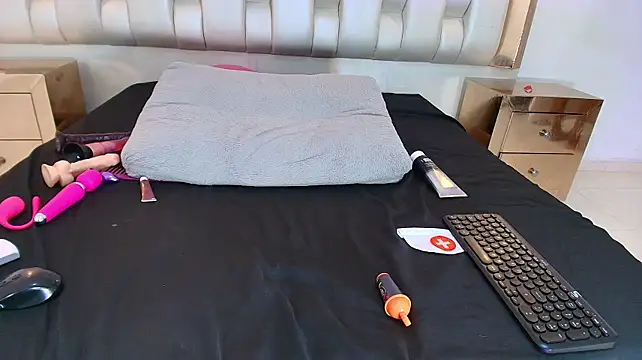 AprillRoss XXX чат на живо