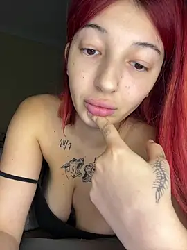 Nyveran Live XXX chat