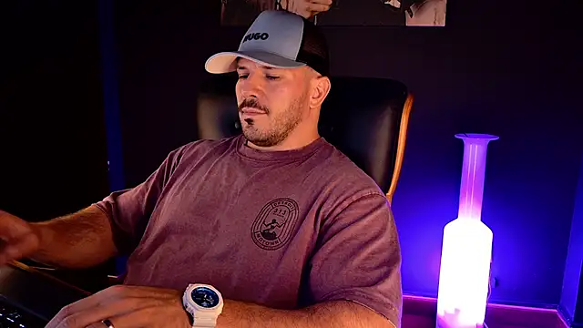AngeloEric Chat XXX live