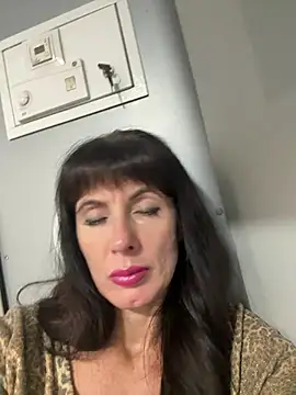 LadyLuxLover's Live XXX Chat