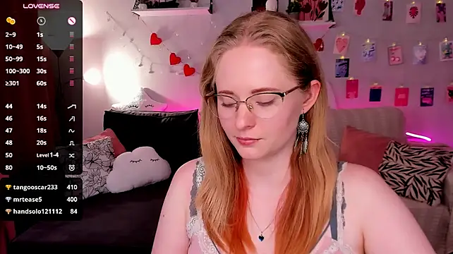 Aemilia_'s Live XXX Chat