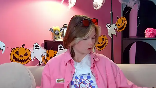 Онлайн чат XXX AliceAllard
